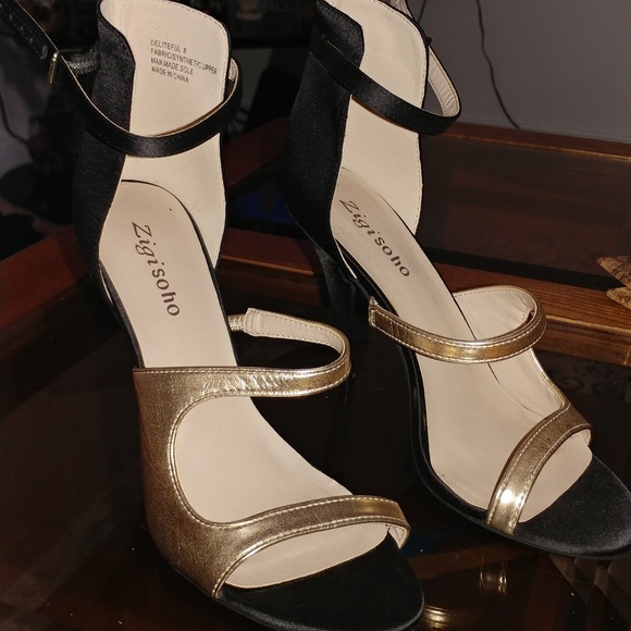 High heels - Picture 2 of 2